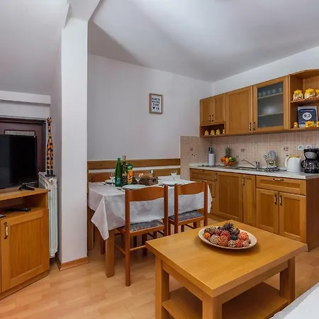 Rita Apartment *
